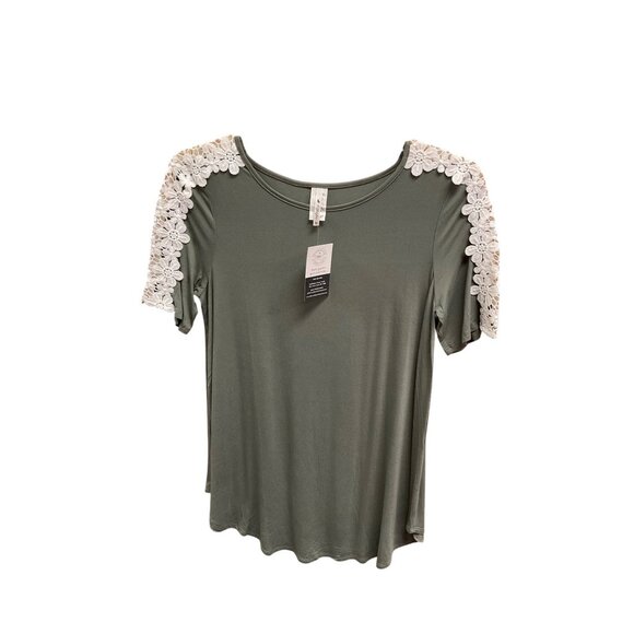Green Short Sleeve Top With White Lace Floral Shoulder Detail By 42 Pops Rayon/S - Picture 1 of 5